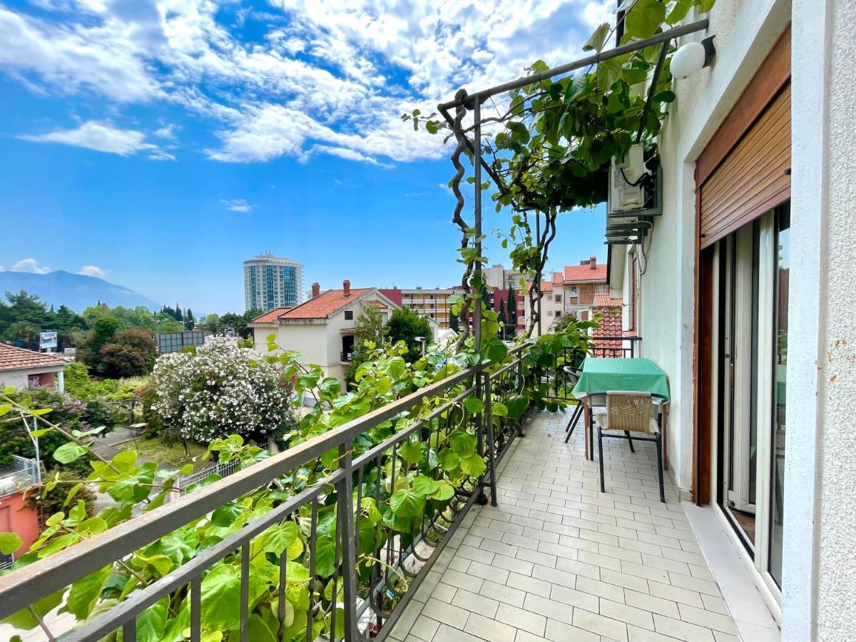 Garden House Budva Exterior photo